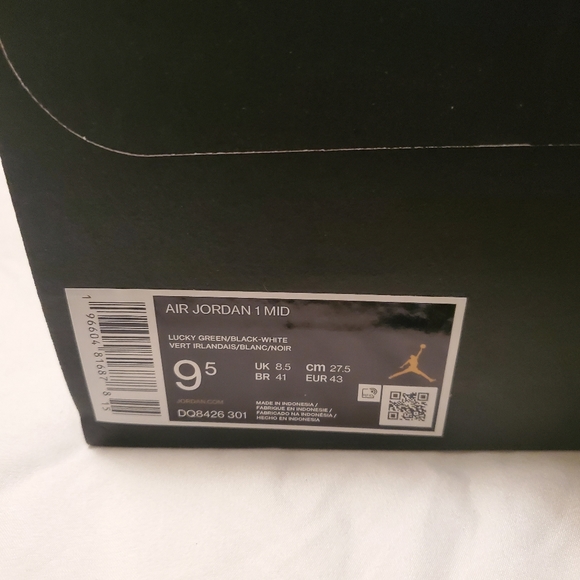 COPY - Air jordan 1 Mid - Picture 4 of 4